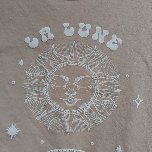 3/$25 Urban kids beige T-shirt short sleeve beige sun moon theme Medium - Picture 2 of 6